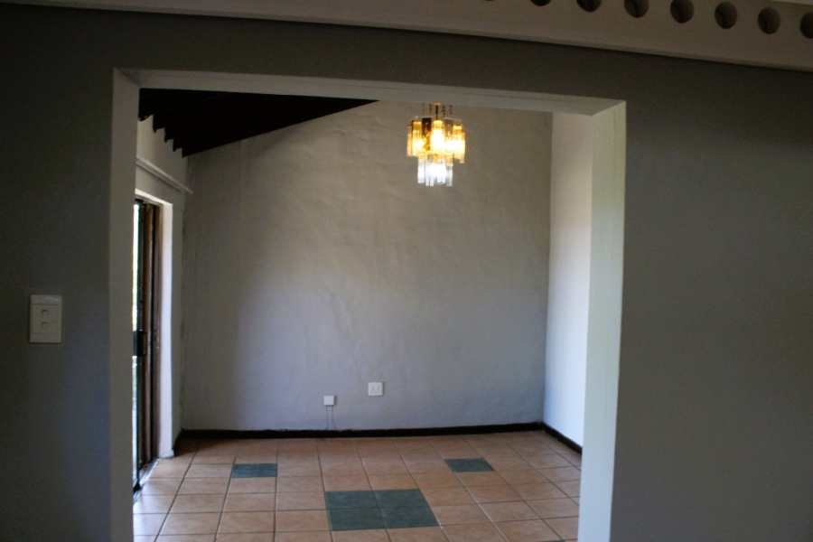 6 Bedroom Property for Sale in Gonubie Eastern Cape